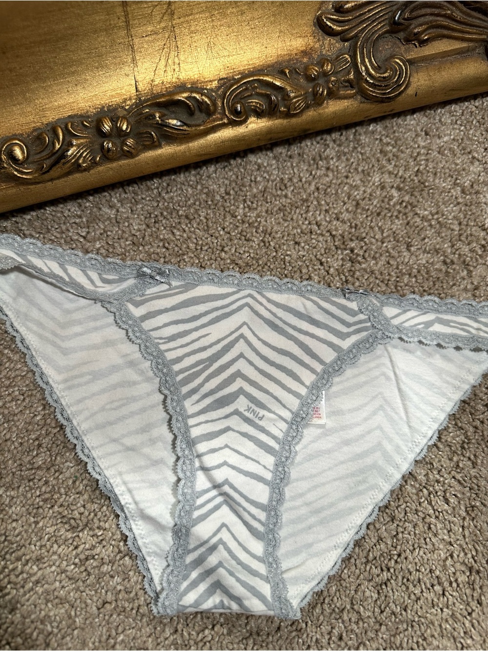 New Pink Victoria's Secret Extra Low Rise Bikini Size XS 2011 Animal Print